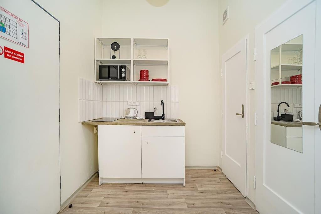 Modern, Bright In A Great Location * Prague